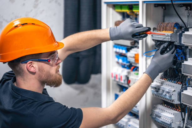 Best Local Electrician Companies  in Murraysville, NC